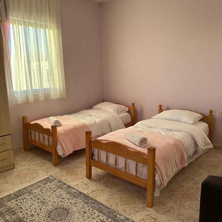 Hostel Rinas Eksteriør billede
